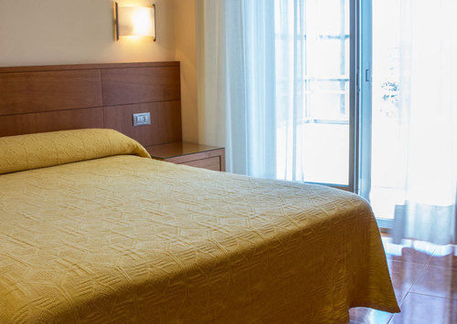 Hotel Mabu Ourense Ngoại thất bức ảnh